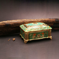 Pure Oudh Wood 10gm with Royal Green Box (Gift Set)
